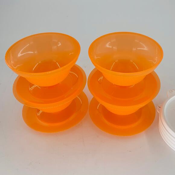 Tupperware Dessert Cups With Lids Set 4 Orange Bowls Pudding Petite Dishes - Picture 5 of 6